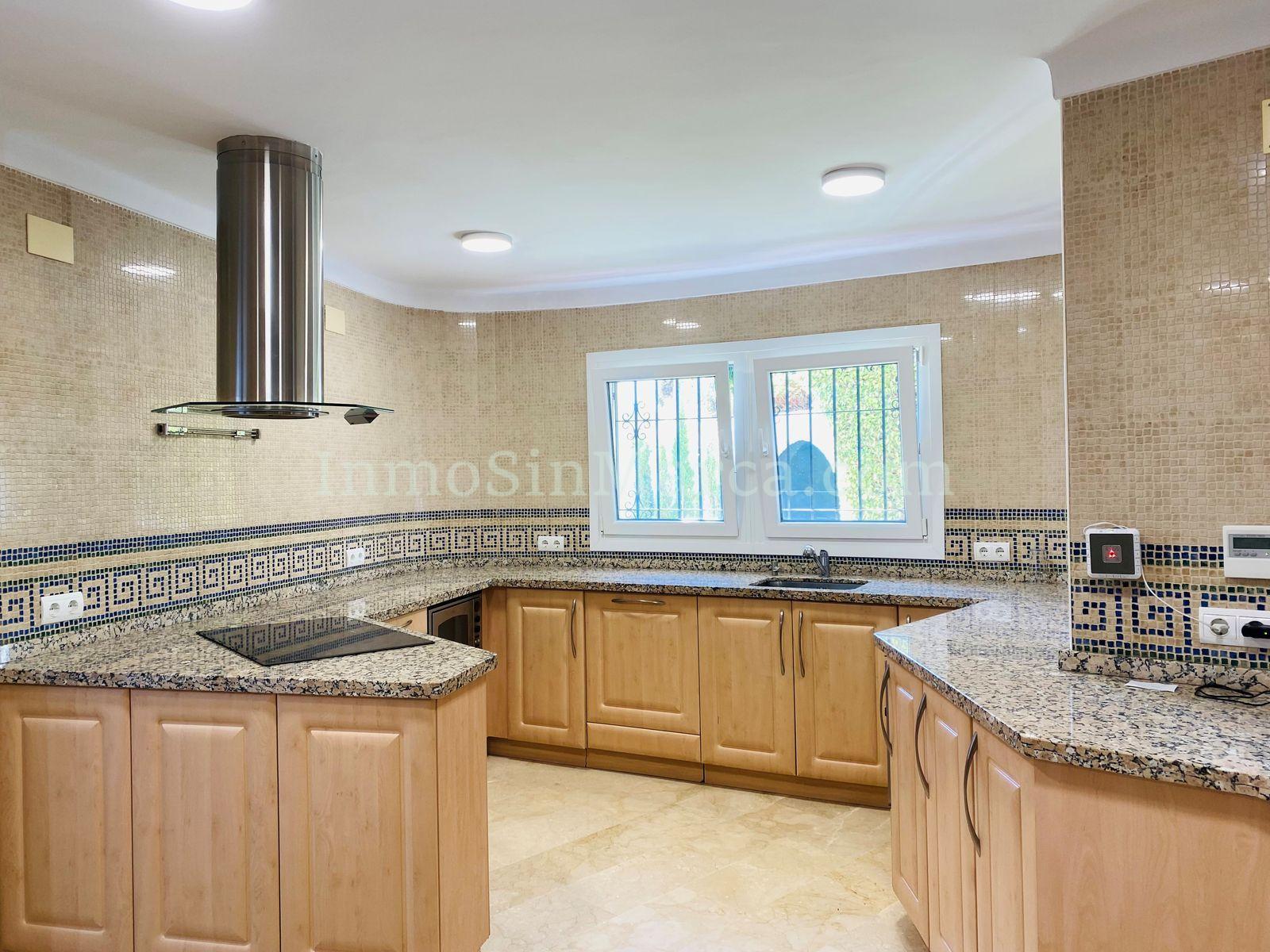 Detached Villa For Sale In Benalmadena_6